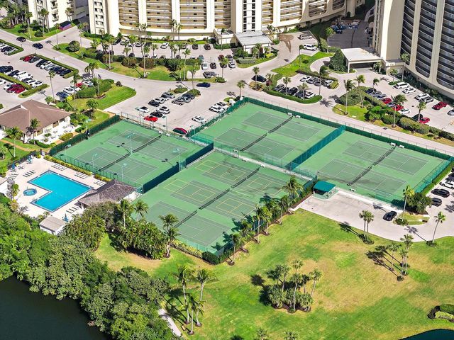 500 Ocean Trail Way 305, Jupiter, FL 33477