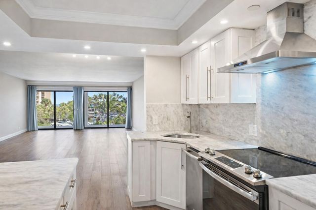 500 Ocean Trail Way 305, Jupiter, FL 33477