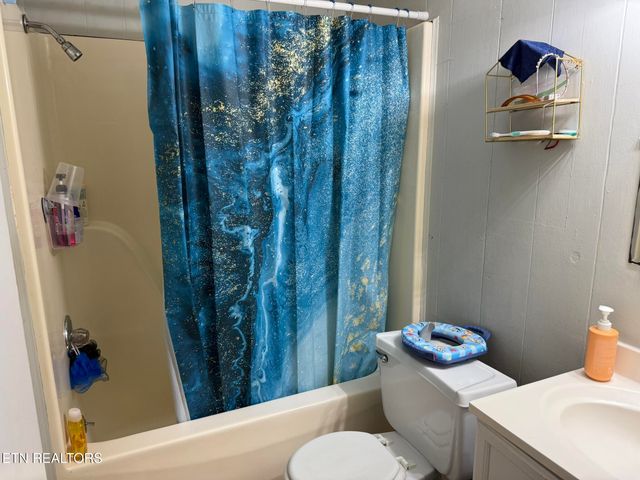 1688 Old Highway 95, Lenoir City, TN 37771