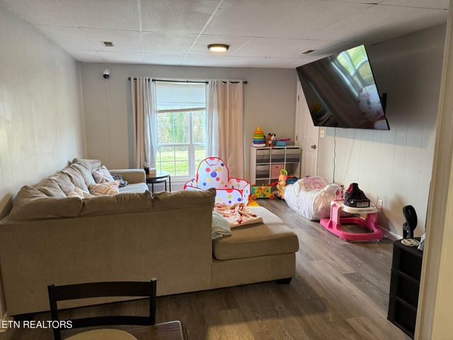 1688 Old Highway 95, Lenoir City, TN 37771