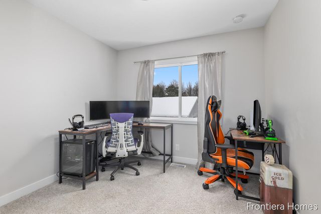 13624 Signature Drive, Holland, MI 49424