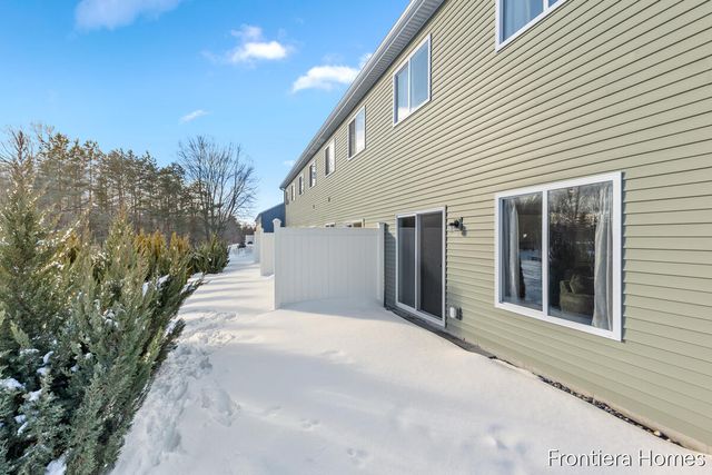 13624 Signature Drive, Holland, MI 49424