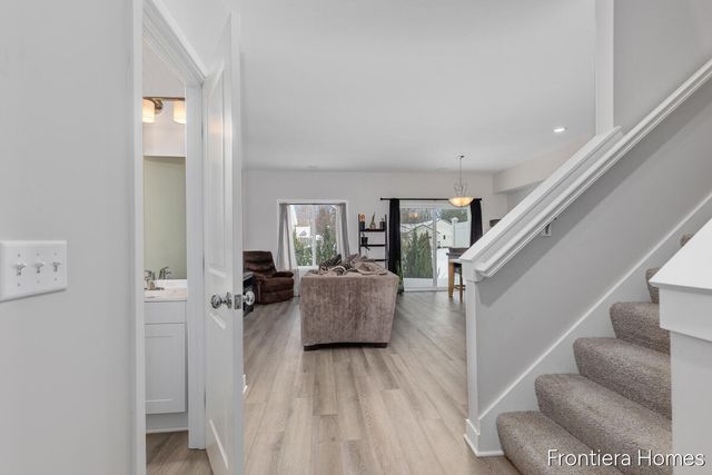 13624 Signature Drive, Holland, MI 49424