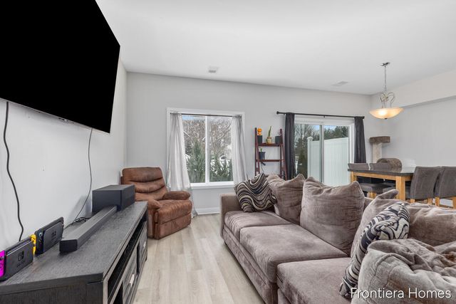 13624 Signature Drive, Holland, MI 49424