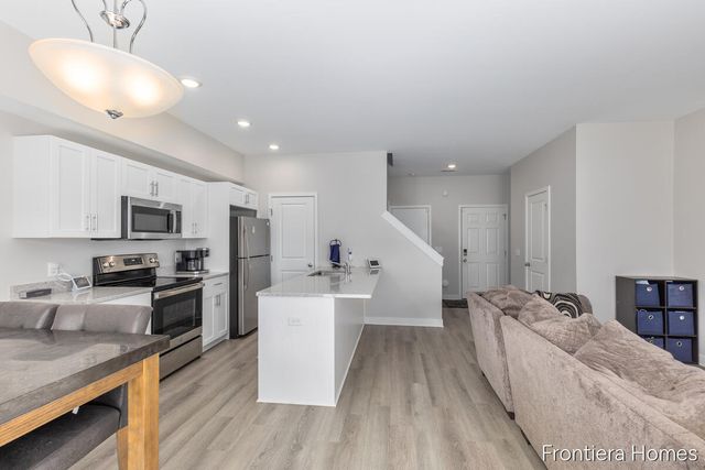 13624 Signature Drive, Holland, MI 49424