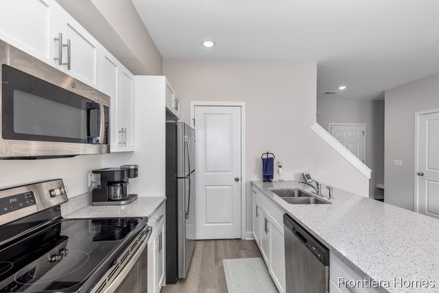 13624 Signature Drive, Holland, MI 49424