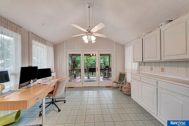 5815 Saint Paul Avenue, Lincoln, NE 68507