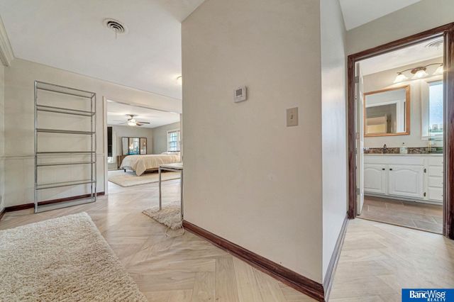 5815 Saint Paul Avenue, Lincoln, NE 68507