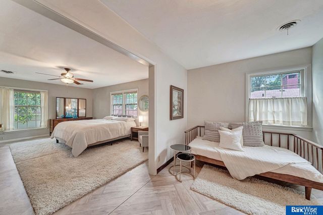 5815 Saint Paul Avenue, Lincoln, NE 68507