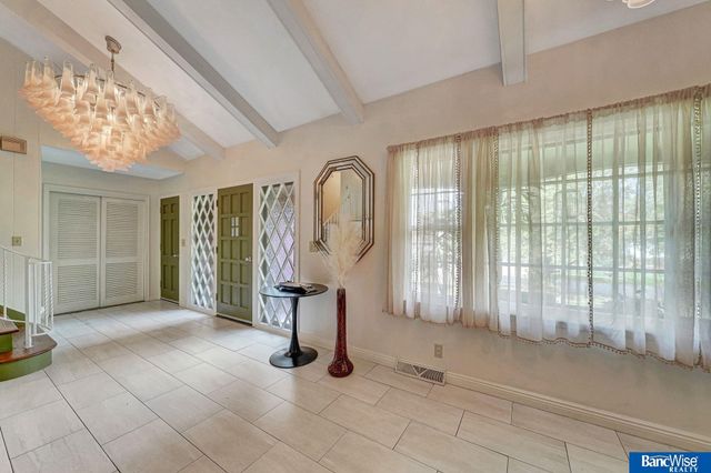 5815 Saint Paul Avenue, Lincoln, NE 68507