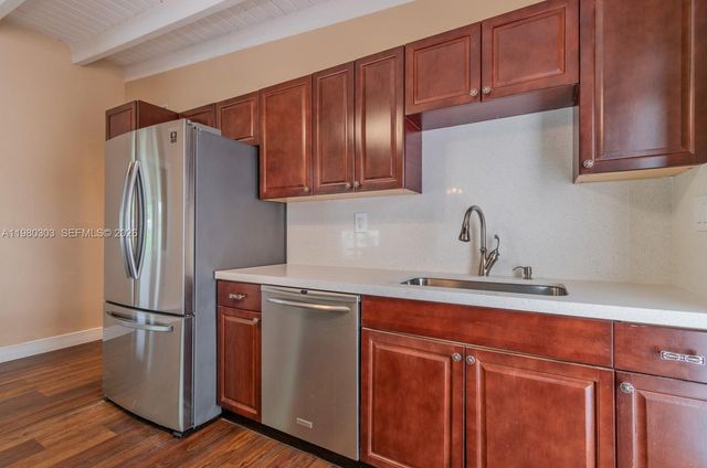 3137 SW 15th St, Fort Lauderdale, FL 33312