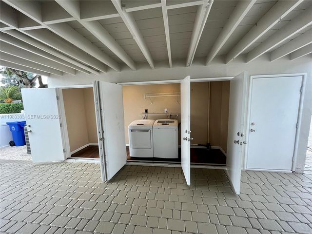 3137 SW 15th St, Fort Lauderdale, FL 33312