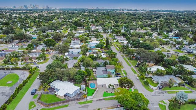 3137 SW 15th St, Fort Lauderdale, FL 33312