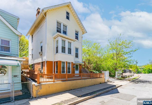 420 Mechanic Street, Orange, NJ 07050