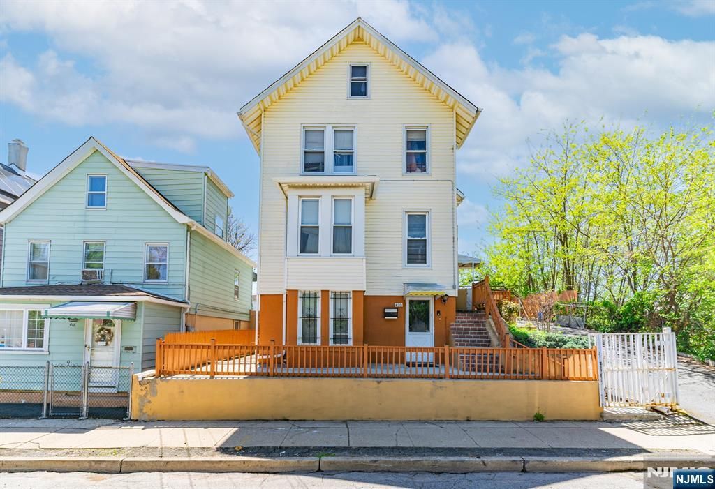 420 Mechanic Street, Orange, NJ 07050