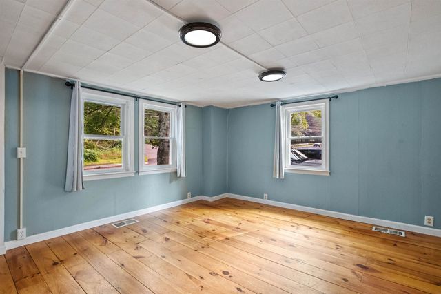 194 Pleasant Street, Bristol, NH 03222