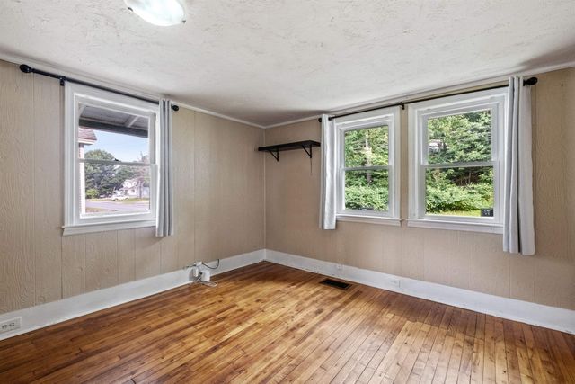 194 Pleasant Street, Bristol, NH 03222