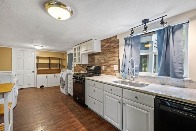 194 Pleasant Street, Bristol, NH 03222