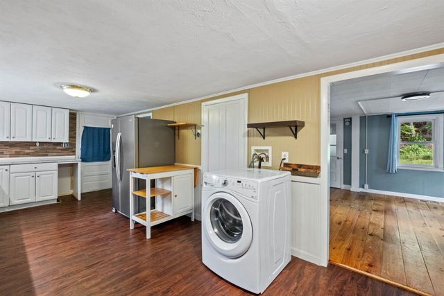 194 Pleasant Street, Bristol, NH 03222