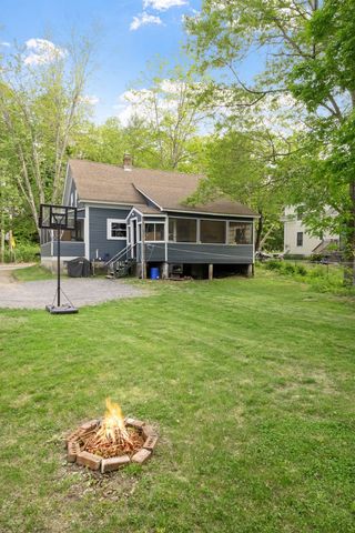 194 Pleasant Street, Bristol, NH 03222