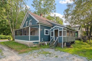 194 Pleasant Street, Bristol, NH 03222