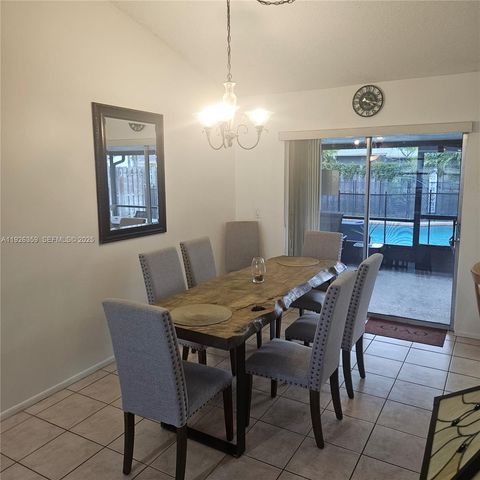 11461 NW 45th Pl, Sunrise, FL 33323