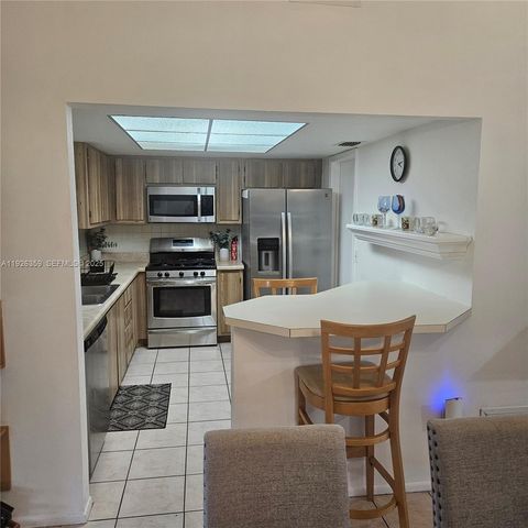 11461 NW 45th Pl, Sunrise, FL 33323