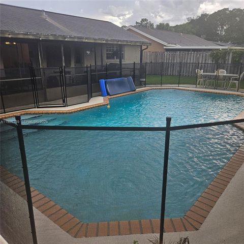 11461 NW 45th Pl, Sunrise, FL 33323