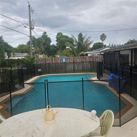 11461 NW 45th Pl, Sunrise, FL 33323