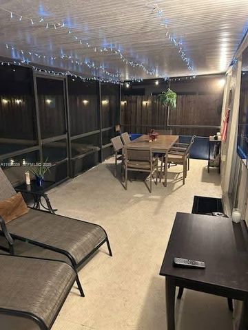 11461 NW 45th Pl, Sunrise, FL 33323