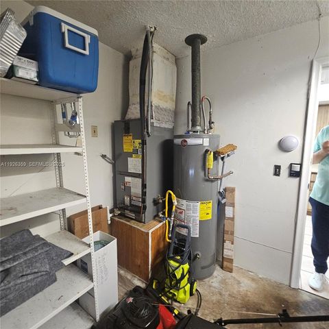 11461 NW 45th Pl, Sunrise, FL 33323