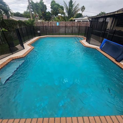 11461 NW 45th Pl, Sunrise, FL 33323