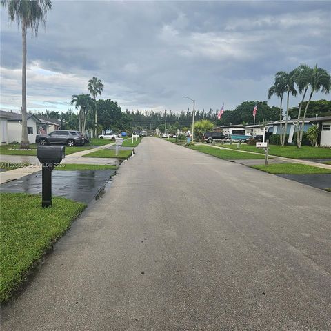 11461 NW 45th Pl, Sunrise, FL 33323