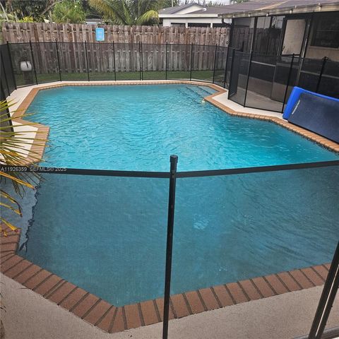 11461 NW 45th Pl, Sunrise, FL 33323