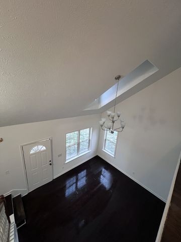 512 Grayson Ct, La Vergne, TN 37086