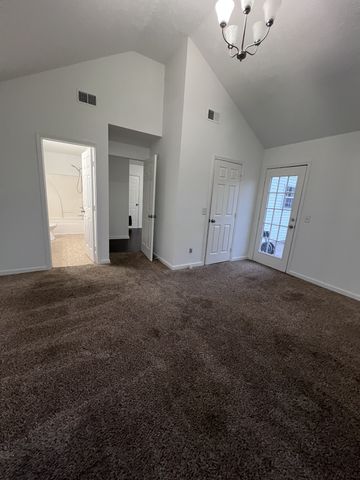 512 Grayson Ct, La Vergne, TN 37086