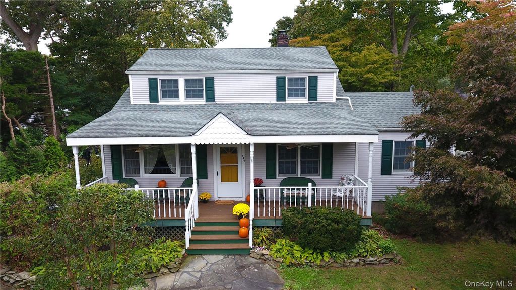 240 Washington Avenue, Saint James, NY 11780 — photo 4