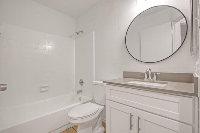 19527 Shady Bank Drive, Tomball, TX 77375