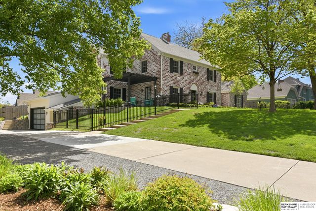 503 Ridgewood Avenue, Omaha, NE 68114