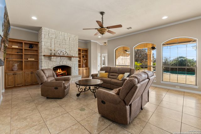 140 Legacy Trail, La Vernia, TX 78121