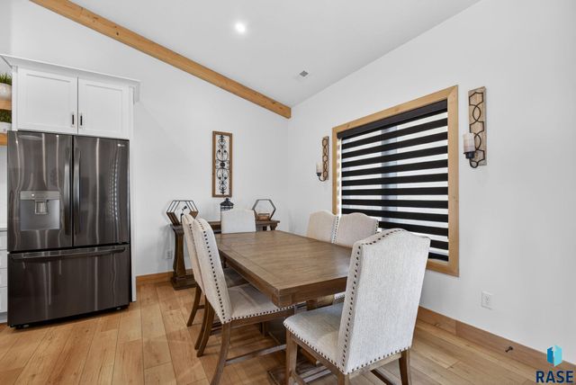 2400 N Reichelt Cir Circle, Tea, SD 57064