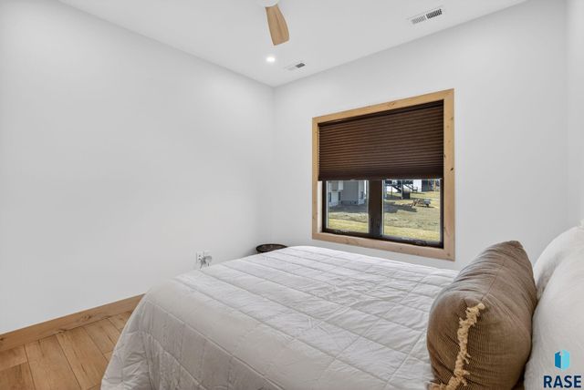 2400 N Reichelt Cir Circle, Tea, SD 57064