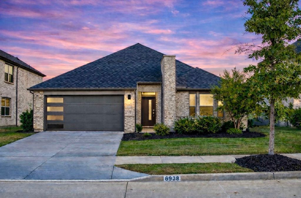 6938 Aster Drive, Venus, TX 76084