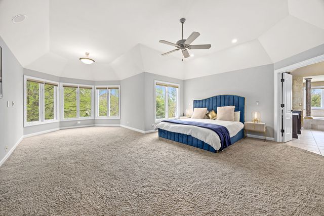 39W514 Bealer Circle, Geneva, IL 60134