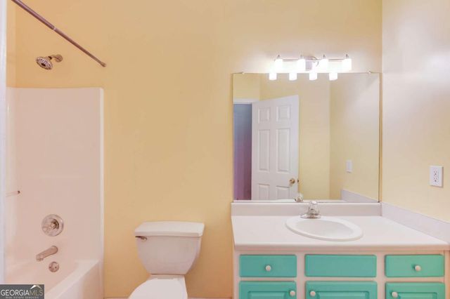 3322 Henderson View Court, Loganville, GA 30052