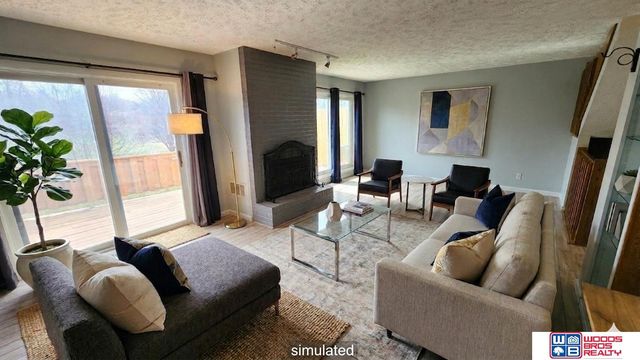 6805 Summerset Court, Lincoln, NE 68516