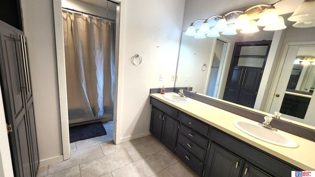 6805 Summerset Court, Lincoln, NE 68516