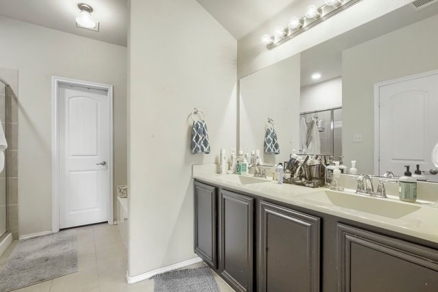 4003 Red Rock Drive, Heartland, TX 75126