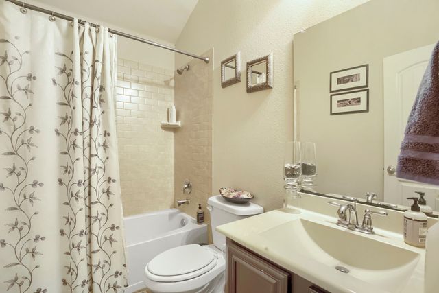 4003 Red Rock Drive, Heartland, TX 75126