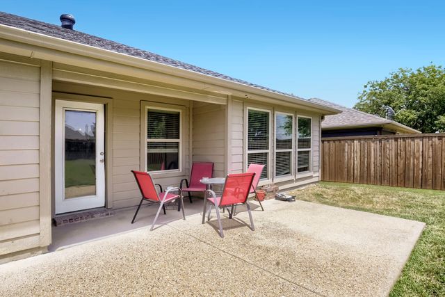 4003 Red Rock Drive, Heartland, TX 75126